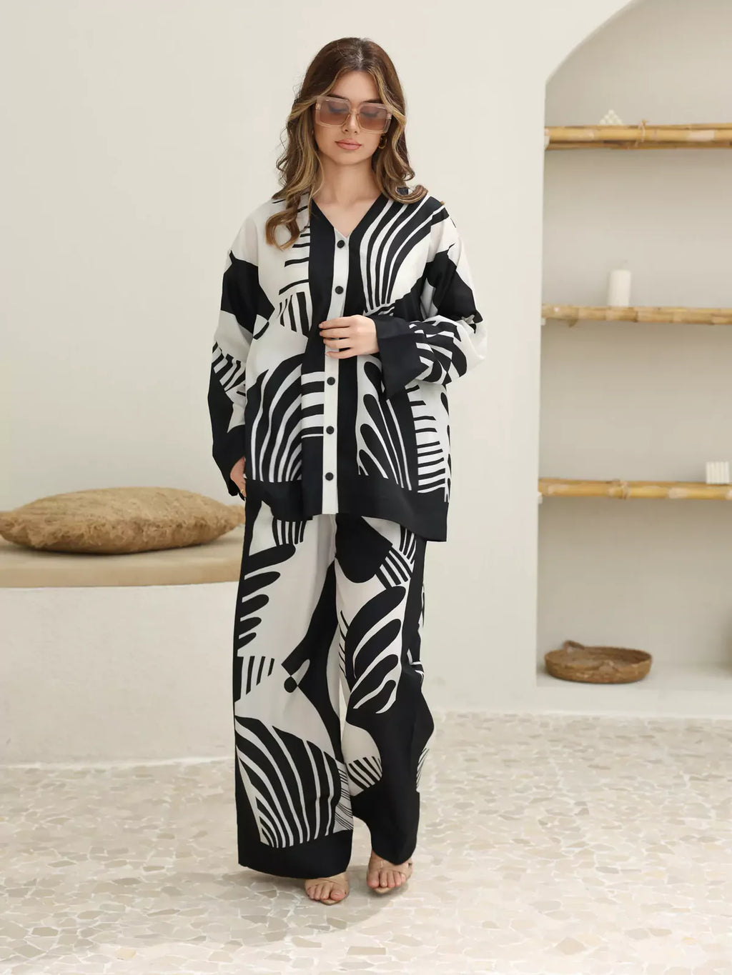 Kuroba Black And White Set  ( 2PCS )