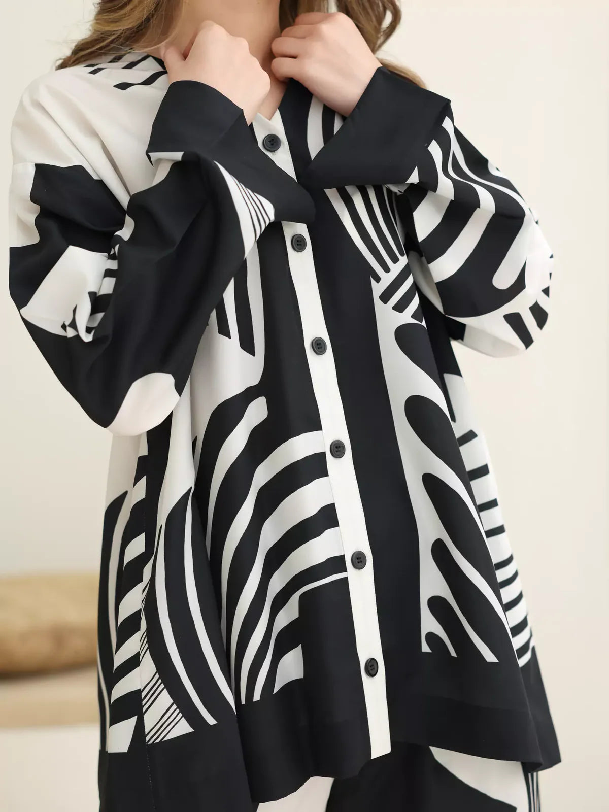 Kuroba Black And White Set  ( 2PCS )