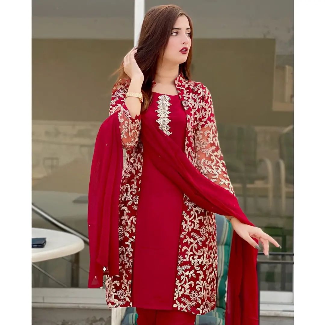 4pecs Grown Inner trouser & Duptta set. 4 pecs Suit for ladies. Emborided Handwork Suits.