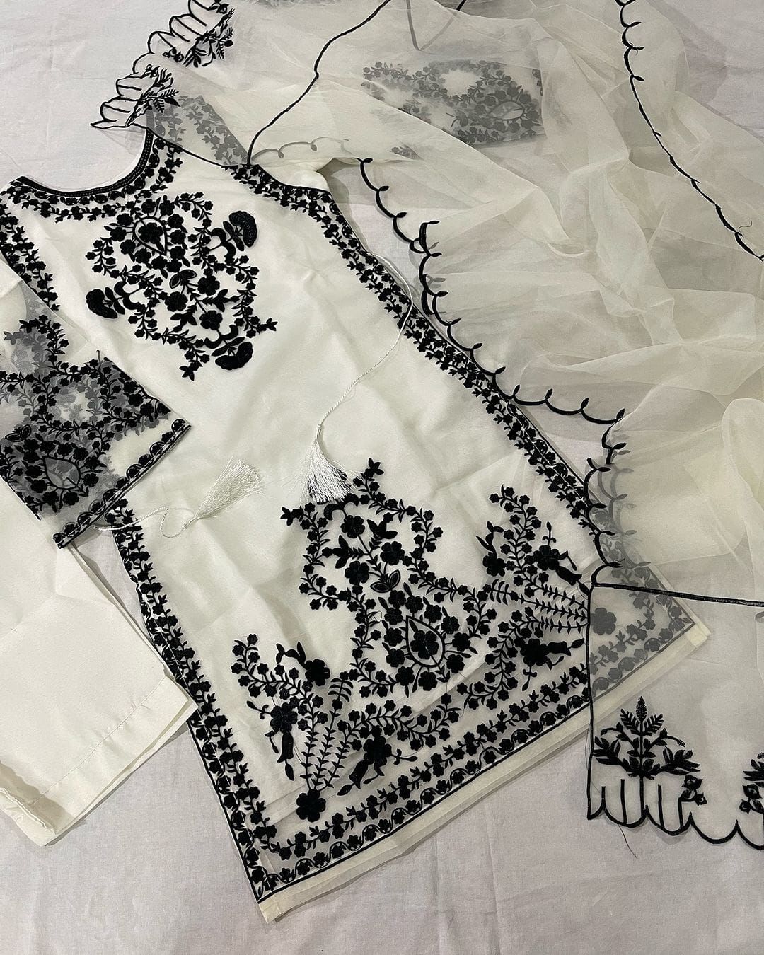 Elegant Embroidered Long Kurti for Women with Dupatta Trouser (3-Piece Suit)